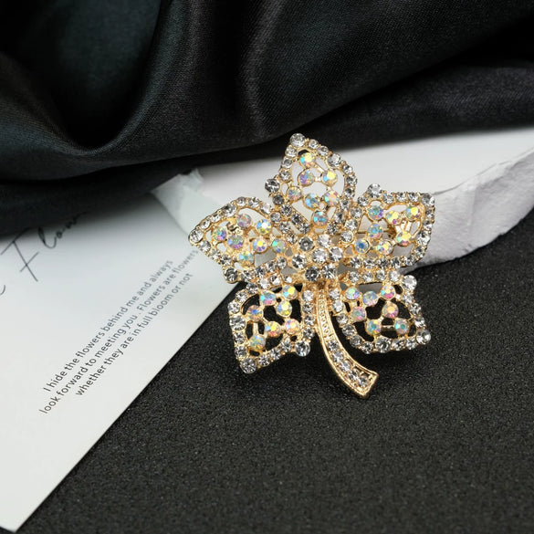 Wholesale Alloy Flower Retro Elegant Electroplating Brooch For Unisex