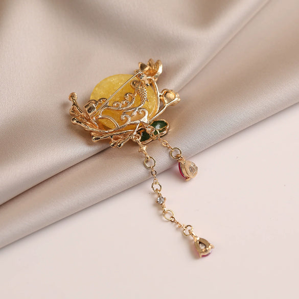 Wholesale Alloy Flower Shape Electroplated Brooch For Women Minimalist Style