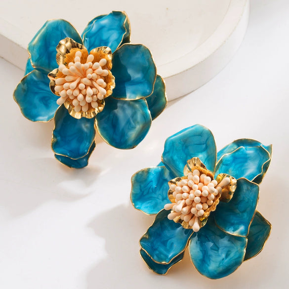 Wholesale Alloy Flower Shape Electroplated Retro Palace Style Women's Earrings