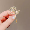 Wholesale Alloy Flower Shape Electroplating Minimalist Women's Rose Brooch Accessories