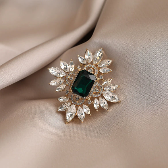 Wholesale Alloy Flowershaped Minimalist Style Electroplated Women's Brooch
