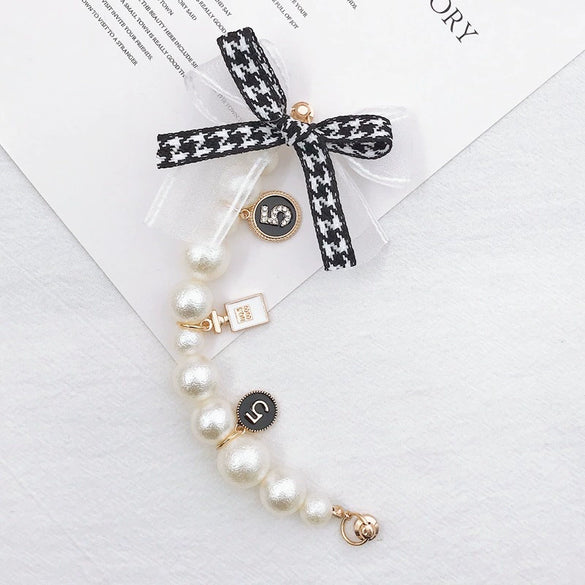 Wholesale Alloy Frosted Pearl Bow Bracelet With Screw Buckle Electroplated Trendy For Women
