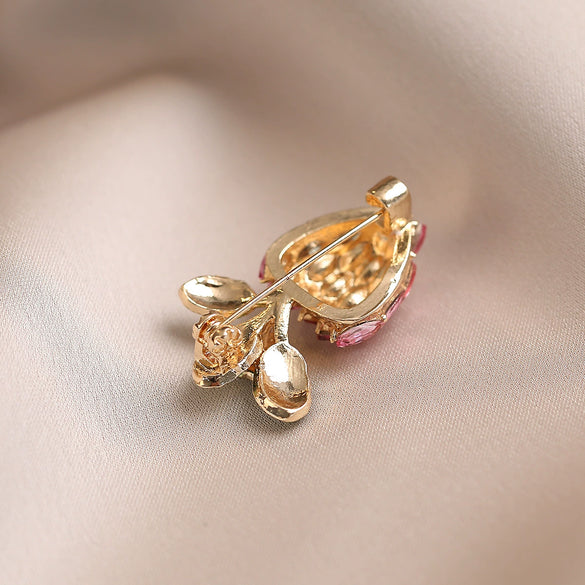 Wholesale Alloy Fruit Shape Electroplated Brooch For Women