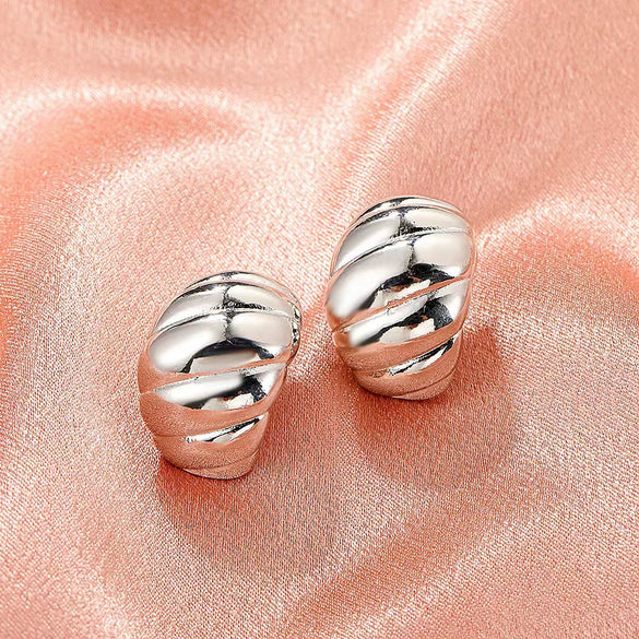 Wholesale Alloy Geometric Circle Cshaped Electroplated Women's Earrings