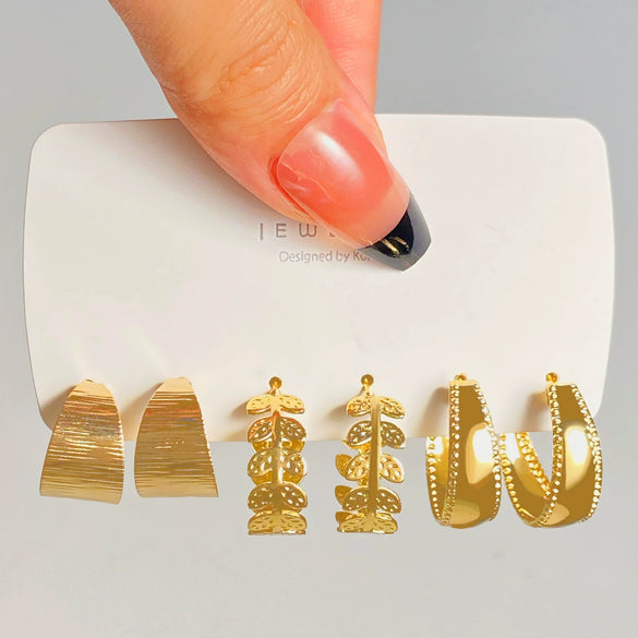 Wholesale Alloy Geometric Cshaped Electroplated Women's Earrings 3Piece Set