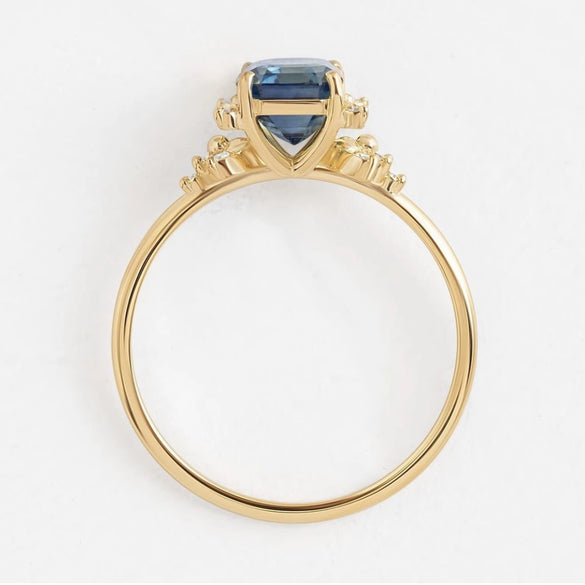Wholesale Alloy Geometric Design Electroplated Fashion Ring For Women And Couples With Dark Blue Zircon