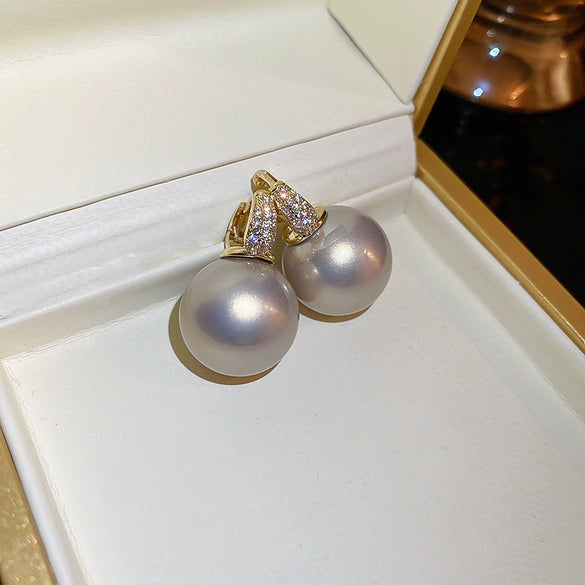Wholesale Alloy Geometric Earrings With Diamond And Pearl Retro Light Luxury Electroplated For Women