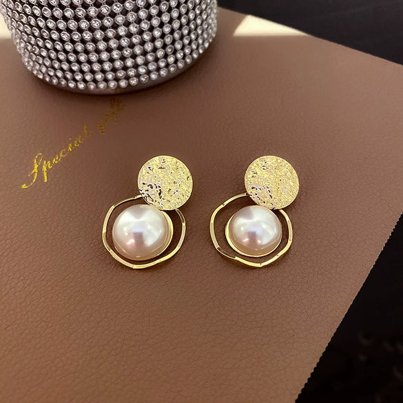 Wholesale Alloy Geometric Earrings With Diamond And Pearl Retro Light Luxury Electroplated For Women