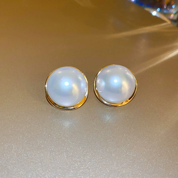 Wholesale Alloy Geometric Earrings With Diamond And Pearl Retro Light Luxury Electroplated For Women