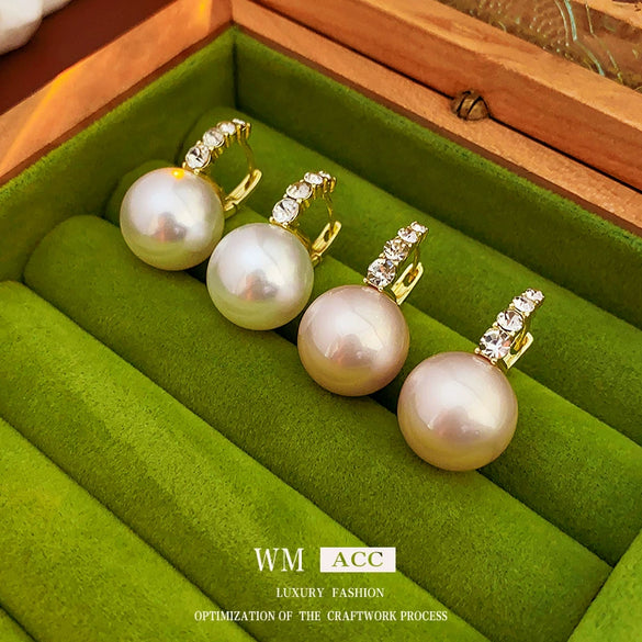 Wholesale Alloy Geometric Earrings With Diamond And Pearl Retro Light Luxury Electroplated For Women