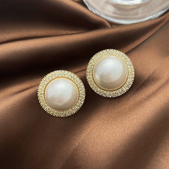 Wholesale Alloy Geometric Earrings With Diamond And Pearl Retro Light Luxury Electroplated For Women