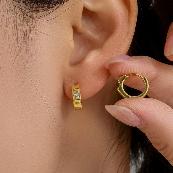 Wholesale Alloy Geometric Electroplated Light Luxury Style Earrings For Women
