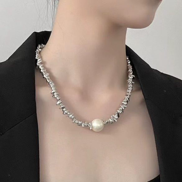 Wholesale Alloy Geometric Electroplated Women's Light Luxury Niche Clavicle Necklace