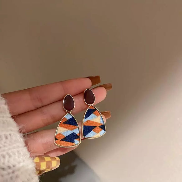 Wholesale Alloy Geometric Electroplating Women's Light Luxury Exaggerated Earrings