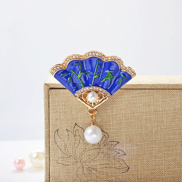 Wholesale Alloy Geometric Fanshaped Electroplated Brooch For Women