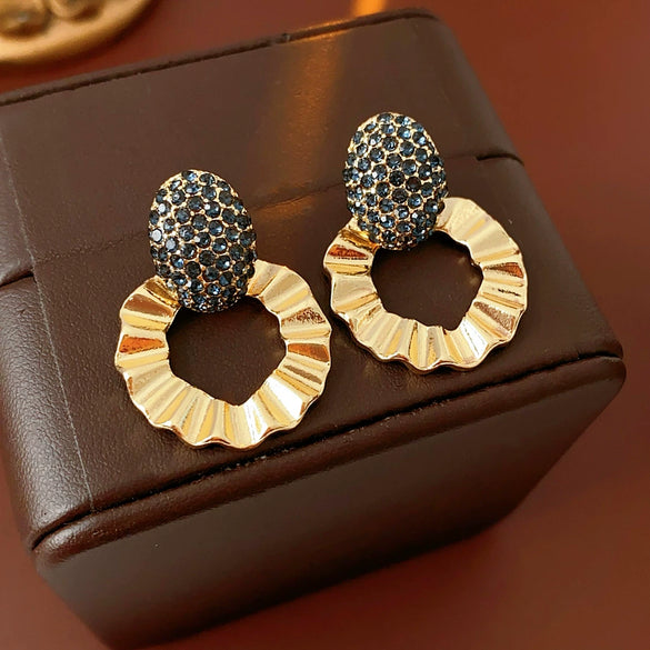 Wholesale Alloy Geometric Hoop Earrings Set With Diamonds For Women Simple Exaggerated Highend Niche Design Fashionable And Elegant