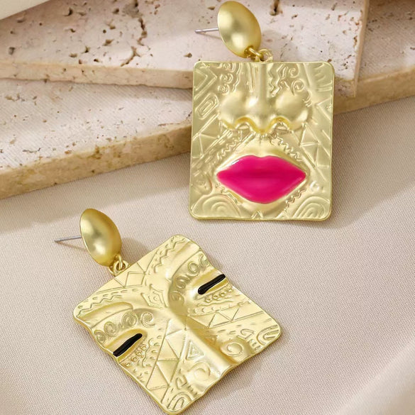 Wholesale Alloy Geometric Retro Earrings For Women With Electroplating Treatment