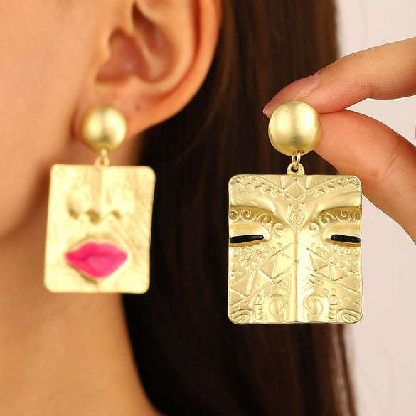 Wholesale Alloy Geometric Retro Earrings For Women With Electroplating Treatment