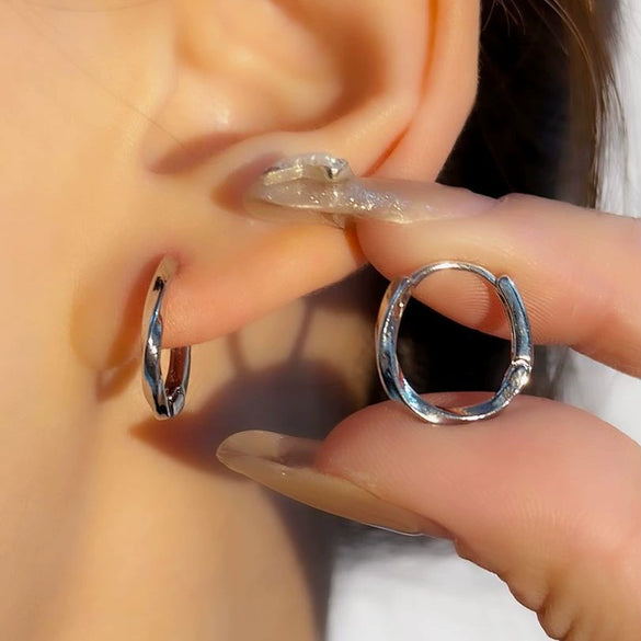 Wholesale Alloy Geometric Round Light Luxury Ear Buckle With Gold Plating
