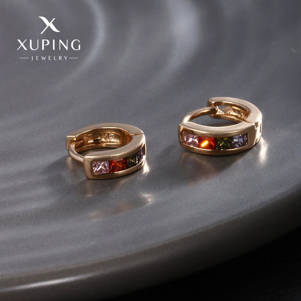Wholesale Alloy Geometric Style Electroplated 18K Gold Light Luxury Earrings For Women