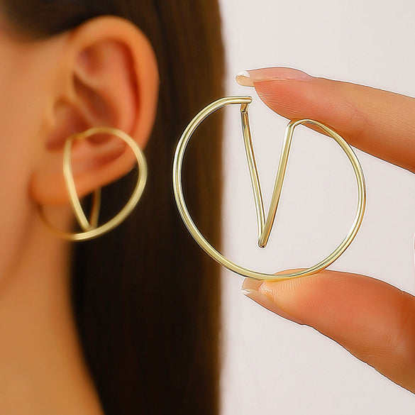 Wholesale Alloy Geometric Three Dimensional Horseshoe Ear Bone Clip For Women Electroplated Design