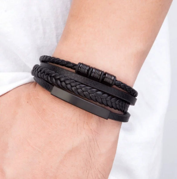 Wholesale Alloy Geometric Woven Leather Rope Bracelets For Men And Unisex With Electroplating