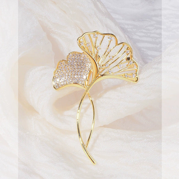 Wholesale Alloy Ginkgo Leaf Brooch For Women Electroplated Natural Style Highend Suit Accessory