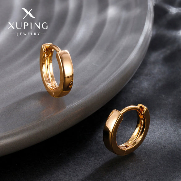 Wholesale Alloy Goldplated Geometric Hoop Earrings For Women Simple Design