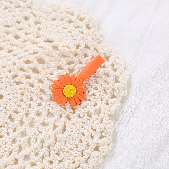 Wholesale Alloy Hair Clips With Plants And Flowers Style And Baking Varnish Treatment