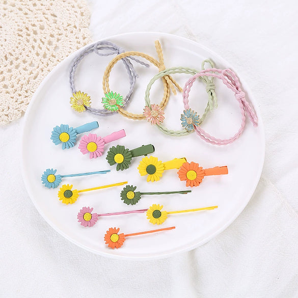 Wholesale Alloy Hair Clips With Plants And Flowers Style And Baking Varnish Treatment