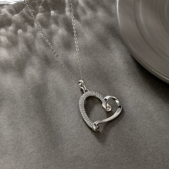 Wholesale Alloy Heart Shape Elegant Microinlaid Zircon Necklace Pendant With Electroplating