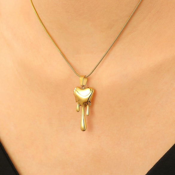 Wholesale Alloy Heart Shape Pendant Necklace For Women With Electroplating And Ins Style