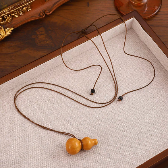 Wholesale Alloy Heart Shape Women's Simple Long Clavicle Necklace