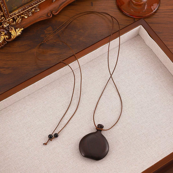 Wholesale Alloy Heart Shape Women's Simple Long Clavicle Necklace