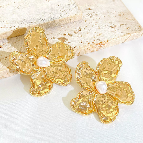 Wholesale Alloy Inlaid Pearl Flower Earrings For Women
