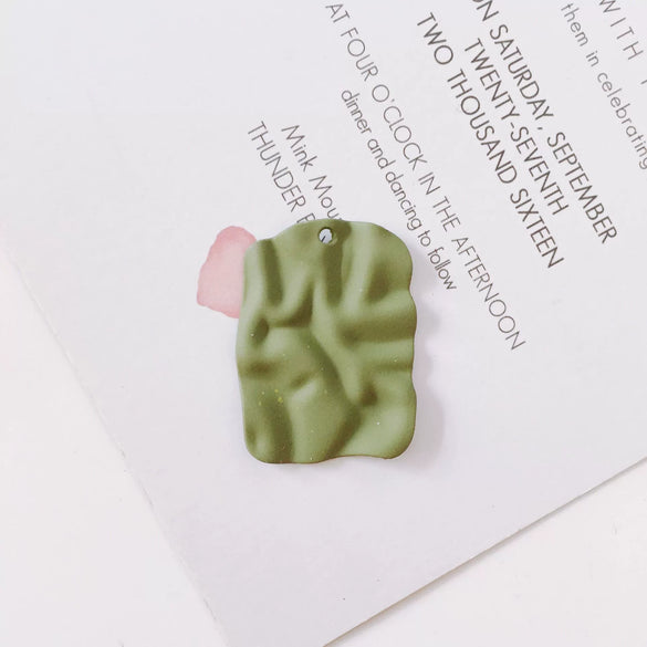 Wholesale Alloy Jewelry Accessories With Baking Paint Wave Surface And Irregular Rectangular Pendant
