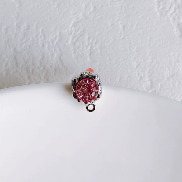 Wholesale Alloy Jewelry Simple Round Diamond Earrings With 925 Silver Needle And Electroplating