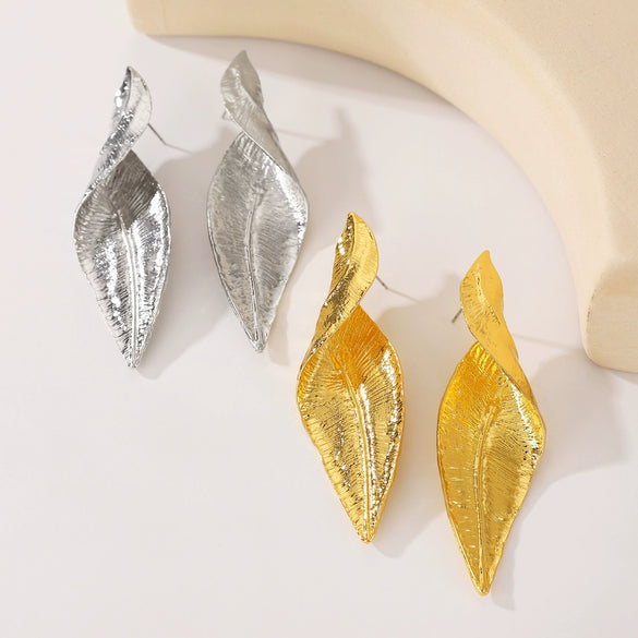 Wholesale Alloy Leaves Electroplated Women's Fashion Niche Design Earrings