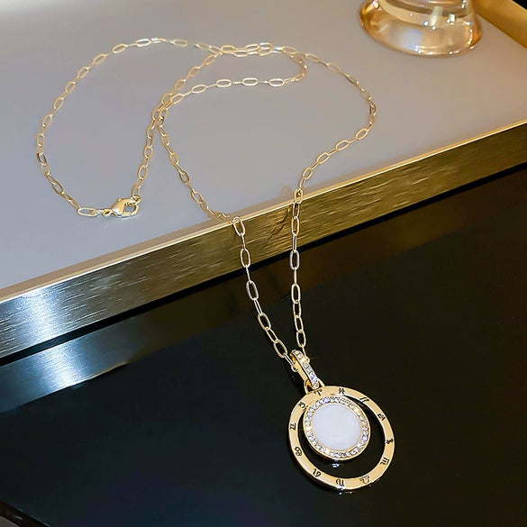 Wholesale Alloy Letter Gold Pea Necklace With Electroplating For Women Fashion High Sense Clavicle Chain And Simple Sweater Chain