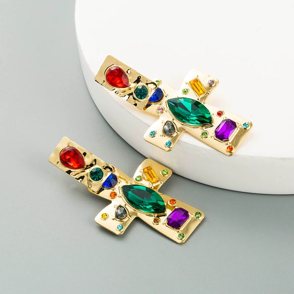 Wholesale Alloy Loveshaped Earrings With Inlaid Color Rhinestone And Diamond Design