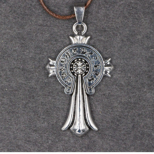 Wholesale Alloy Men's Vintage Necklace With Crown Pattern And Electroplating Treatment