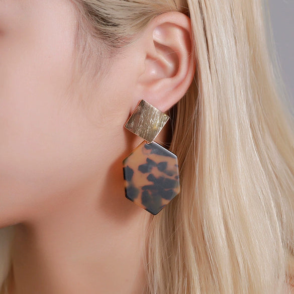 Wholesale Alloy Metal Tassel Earrings For Women With Leopard Print Leaf Cut Out Geometric Design And Electroplating Treatment