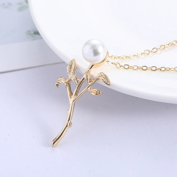 Wholesale Alloy Natural Pearl Plant Flowers Long Necklace Pendant For Women With Electroplating Treatment