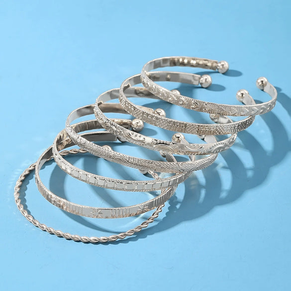 Wholesale Alloy Punk Vintage Geometric Twist And Glow Bracelet With Electroplating