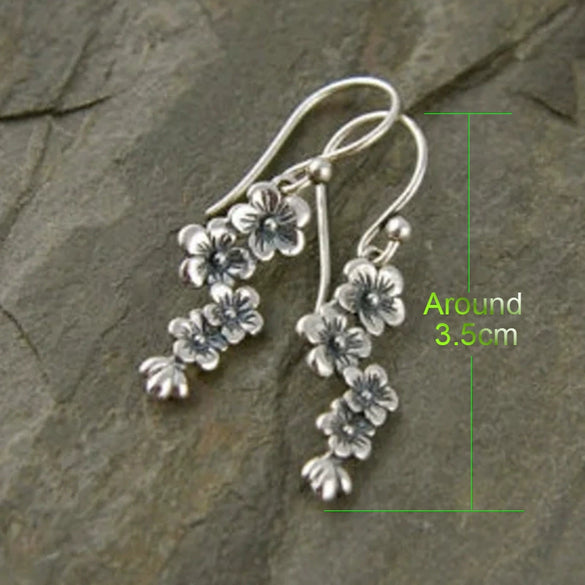 Wholesale Alloy Retro Flower Pattern Electroplated Women's Earrings