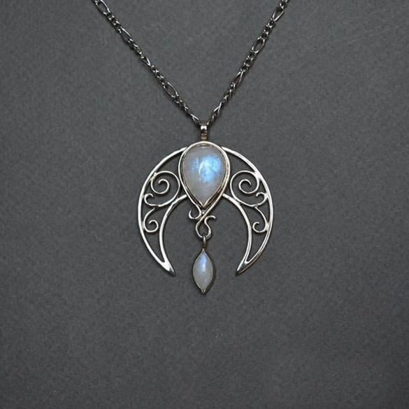 Wholesale Alloy Retro Natural Style Moon Pattern Clavicle Necklace With Electroplating Treatment