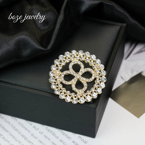 Wholesale Alloy Rhinestone Bow Brooch With Fixed Antiwalking Pin And Electroplating Design