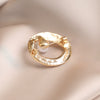 Wholesale Alloy Round Pearl Geometric Minimalist Women's Electroplated Brooch