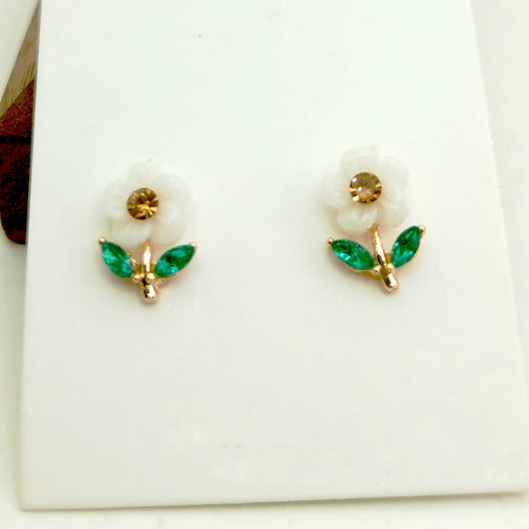 Wholesale Alloy 925 Silver Diamond Earrings With White Flower Pattern Electroplated For Students