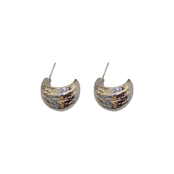 Wholesale Alloy Silver Needle Geometric C Shaped Pleated Bean Curved Earrings For Women With Electroplating